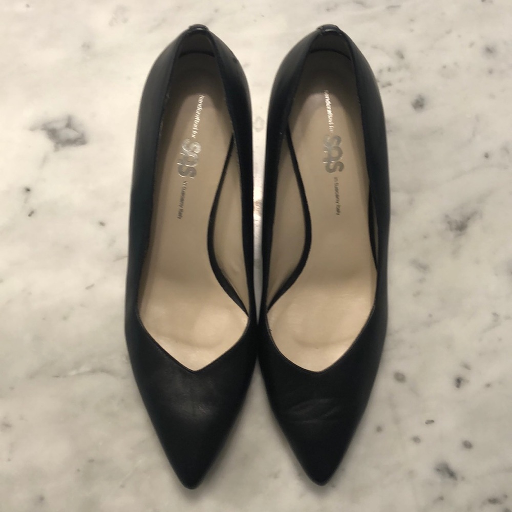 SAS Black Pumps